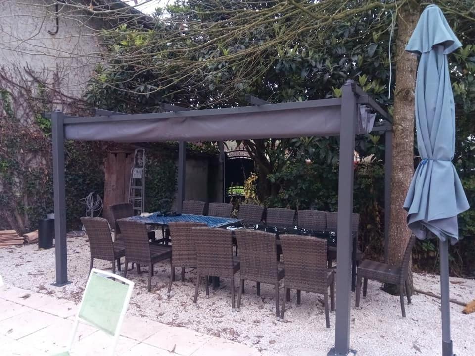 Gite de 6 à 14 pers avec Piscine-Jacuzzi- Salle des fêtes Bastanes Exterior foto